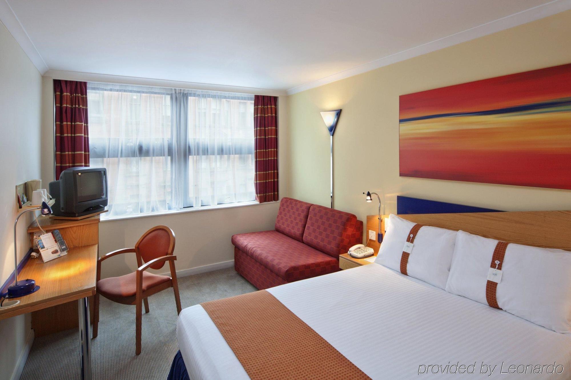 Holiday Inn Express - Glasgow - City Ctr Riverside, An Ihg Hotel Стая снимка